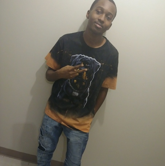 Custom-made tees - Picture 2 of 6